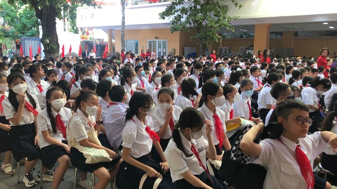 Năm học tới, học sinh nội thành Hà Nội có thể đóng học phí gấp đôi?