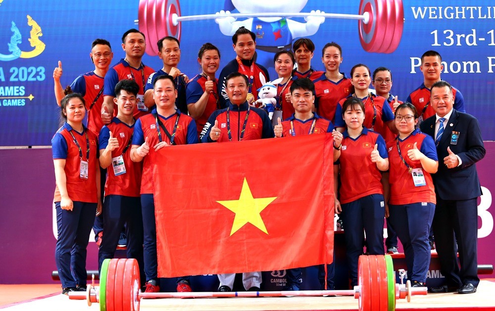SEA Games 32: Dancesports và cử tạ mang HCV về cho đoàn thể thao Việt Nam