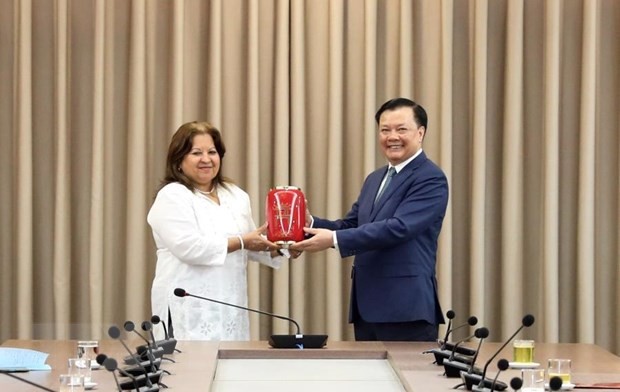 Hanoi Party Secretary receives Head of Federation of Cuban Women