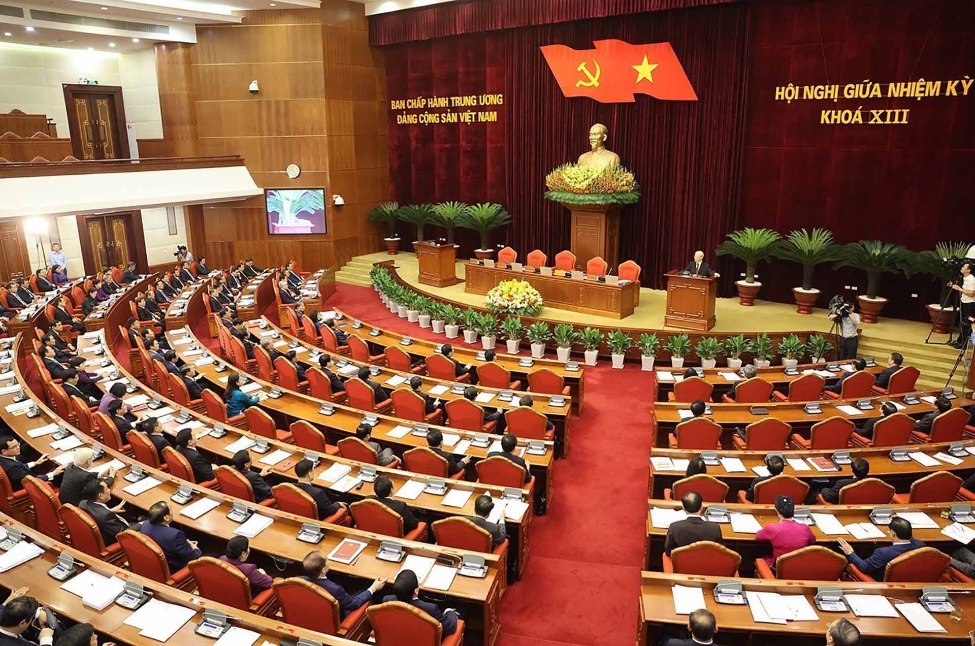 Tổng Bí thư Nguyễn Phú Trọng phát biểu bế mạc Hội nghị Ban Chấp hành Trung ương Đảng giữa nhiệm kỳ khóa XIII. (Nguồn: TTXVN)