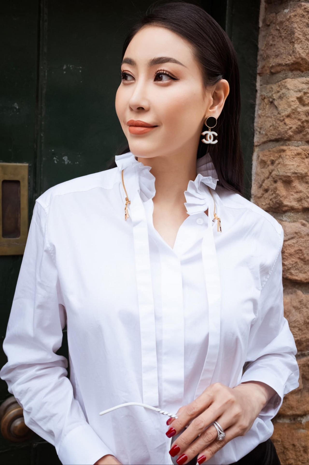 Hoa hậu Hà Kiều Anh đăng bộ ảnh mừng tuổi mới