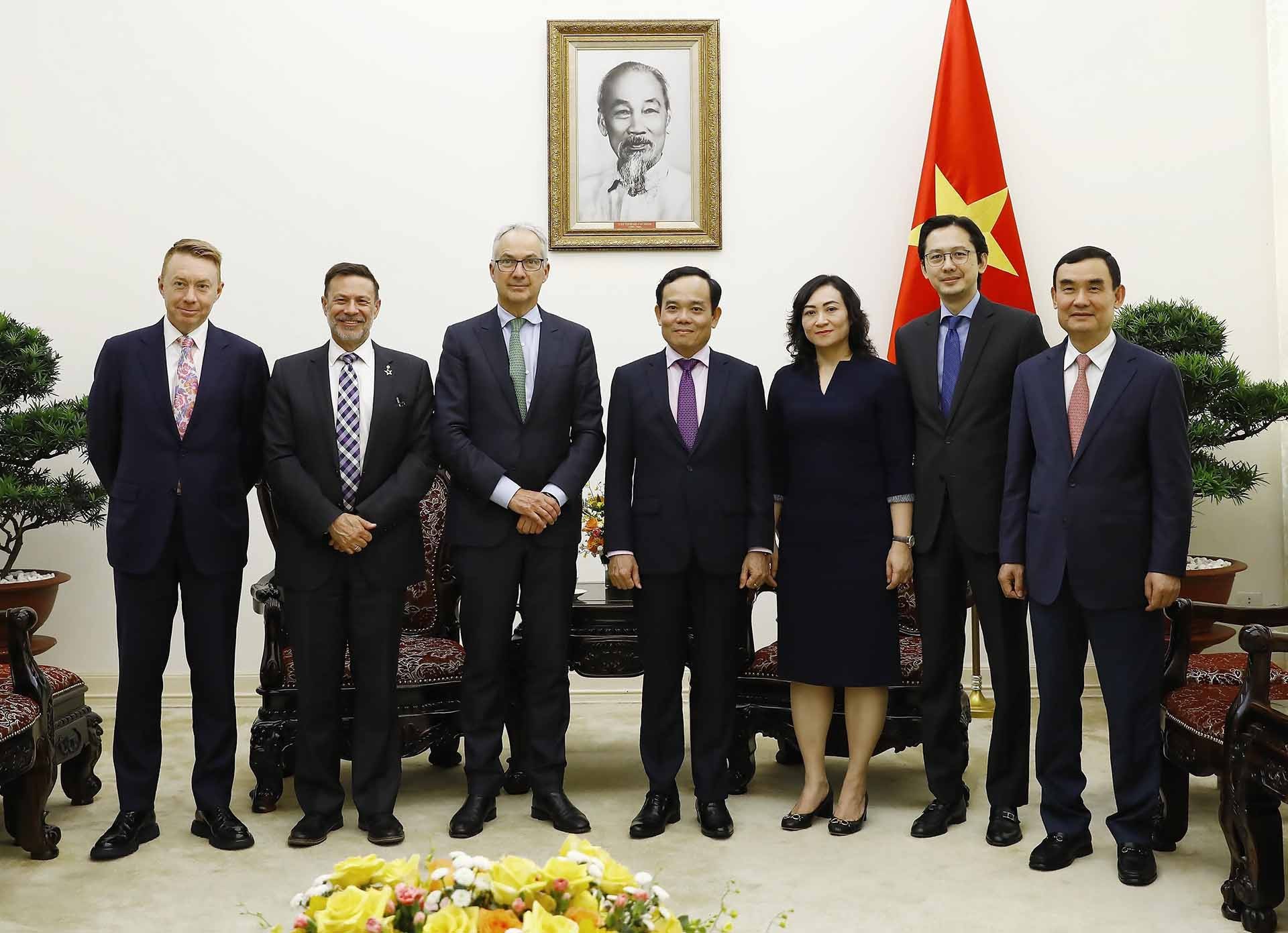 Phó Thủ tướng Trần Lưu Quang tiếp Đặc phái viên về Đông Nam Á của Chính phủ Australia Nicholas Moore. (Nguồn: TTXVN)