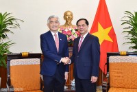 Bộ trưởng Ngoại giao Bùi Thanh Sơn tiếp Thứ trưởng Thường trực Bộ Ngoại giao Singapore Albert Chua