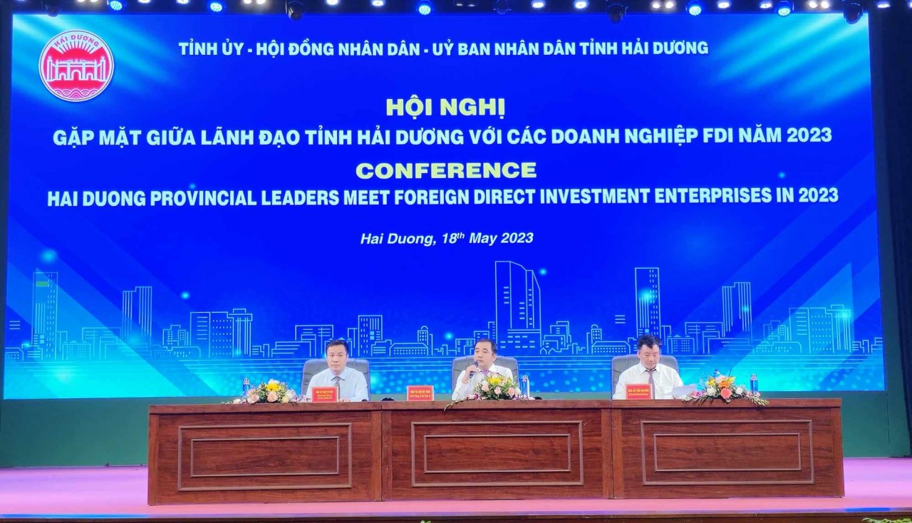 Lãnh đạo tỉnh Hải Dương lắng nghe ý kiến đóng góp của các doanh nghiệp FDI. (Nguồn: Báo Đầu tư)