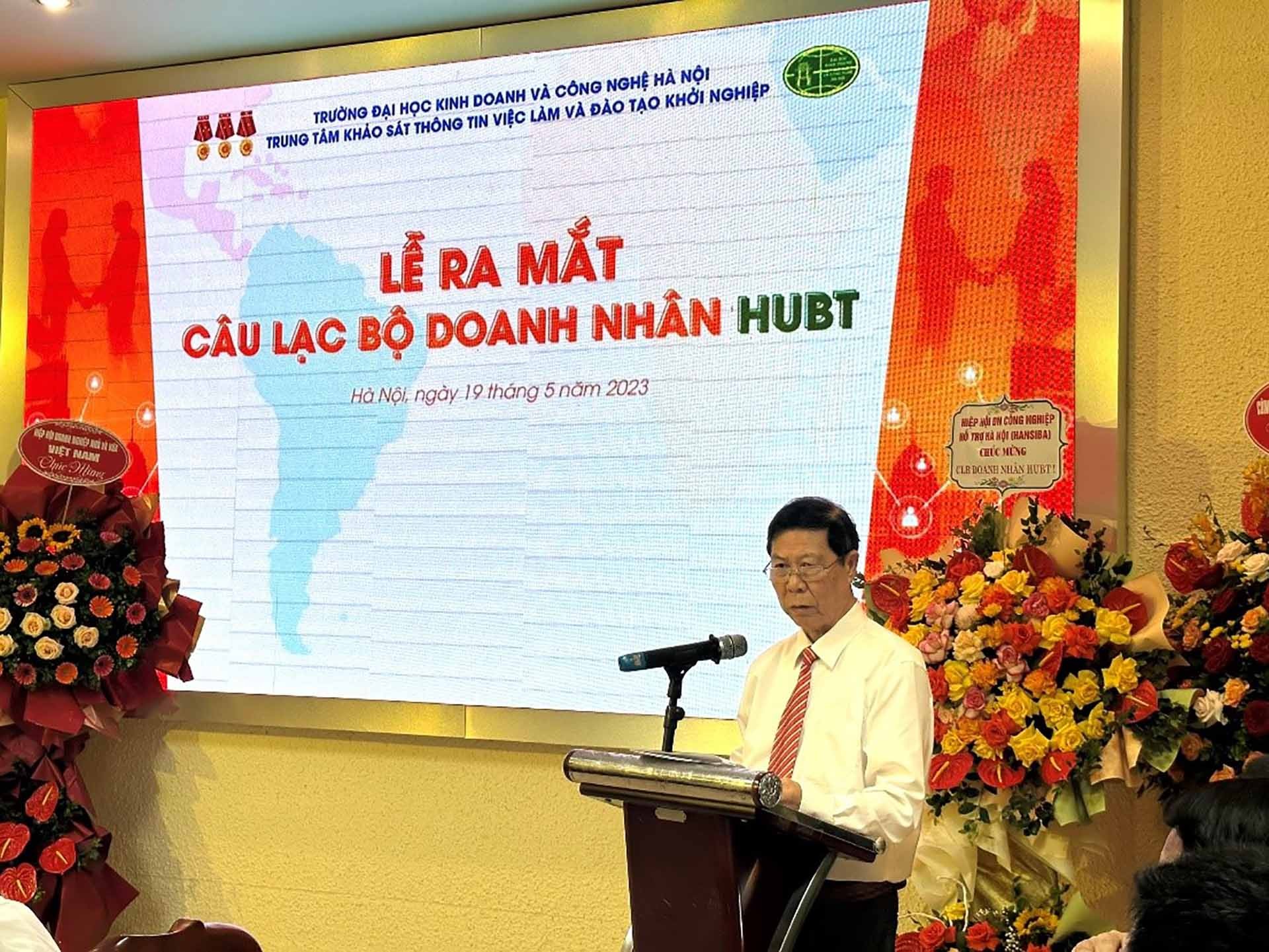 PGS. TS Phạm Văn Đăng – Giám đốc Trung tâm Khảo sát việc làm – Đào tạo khởi nghiệp phát biểu tại Lễ ra mắt