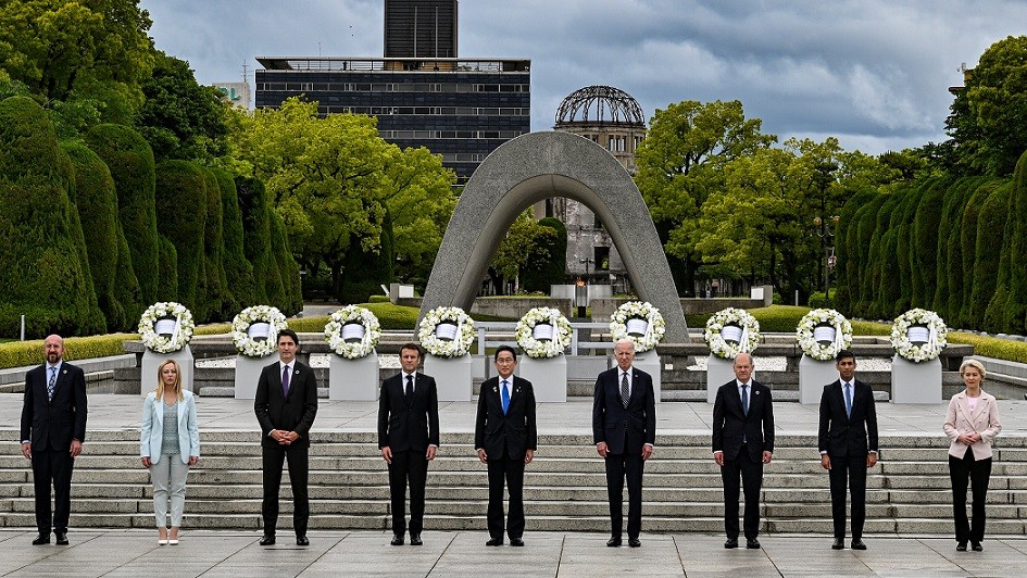 Thượng đỉnh G7: Tổng thống Mỹ gửi thông điệp hòa bình, công bố thêm viện trợ quân sự cho Kiev; nhà lãnh đạo Ukraine trực tiếp dự phiên hòa bình và an ninh. (Nguồn: The New York Times)