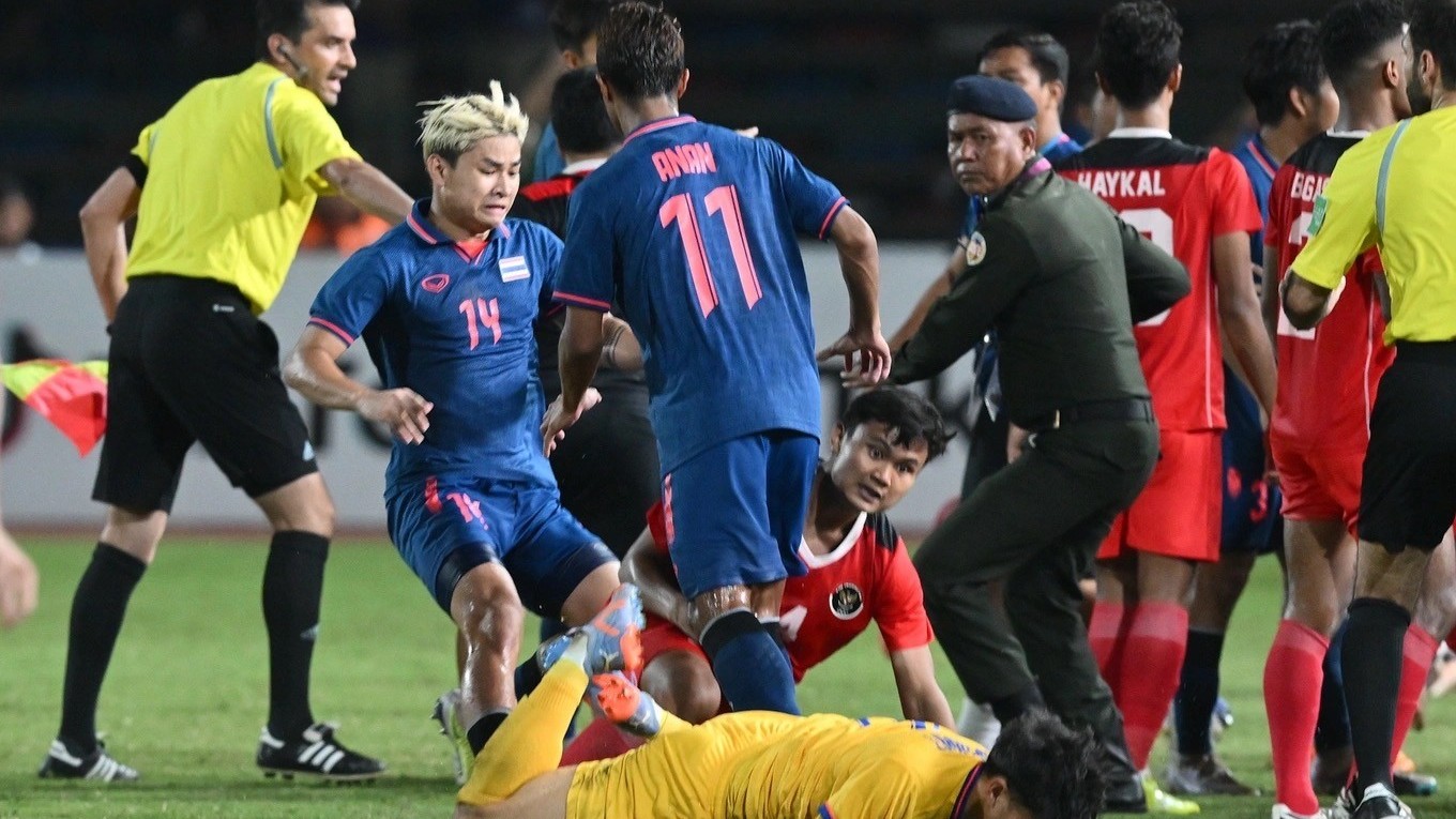 Vụ ẩu đả ở SEA Games 32: Báo Thái Lan nêu đích danh cầu thủ Indonesia gây hấn