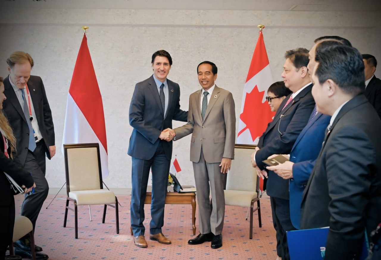 Tổng thống Indonesia Joko Widodo (Jokowi) đã cuộc gặp song phương với Thủ tướng Canada Justin Trudeau tại Hiroshima, Nhật Bản ngày 20/5. (Nguồn: Phủ Tổng thống Indonesia)