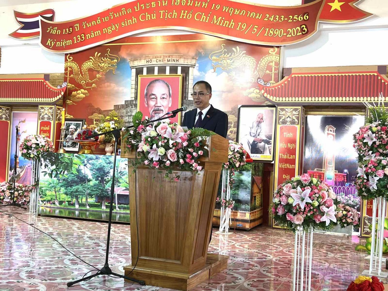 Đại sứ Phan Chí Thành phát biểu tại buổi lễ.