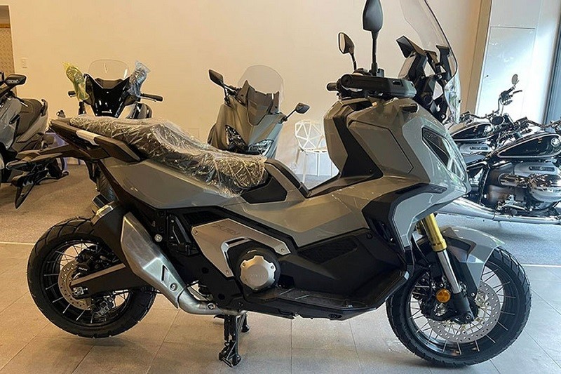Xe tay ga Honda XADV giá hơn 300 triệu đồng trên đường về Việt Nam