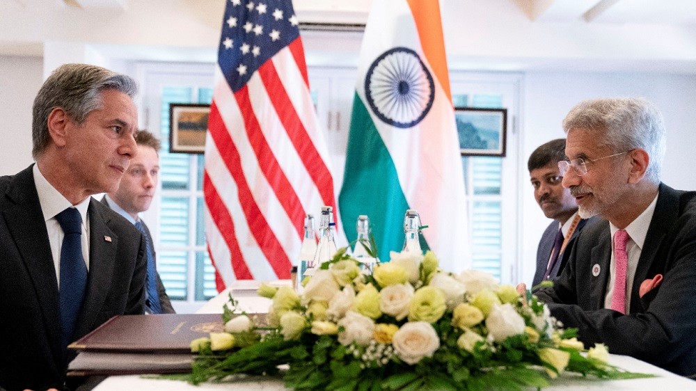 (05.22) Ngoại trưởng Mỹ Blinken và người đồng cấp Ấn Độ Jaishankar trong buổi gặp bên lề Hội nghị Bộ trưởng Ngoại giao ASEAN mở rộng tại Phnom Penh tháng 8/2022. (Nguồn: Reuters)