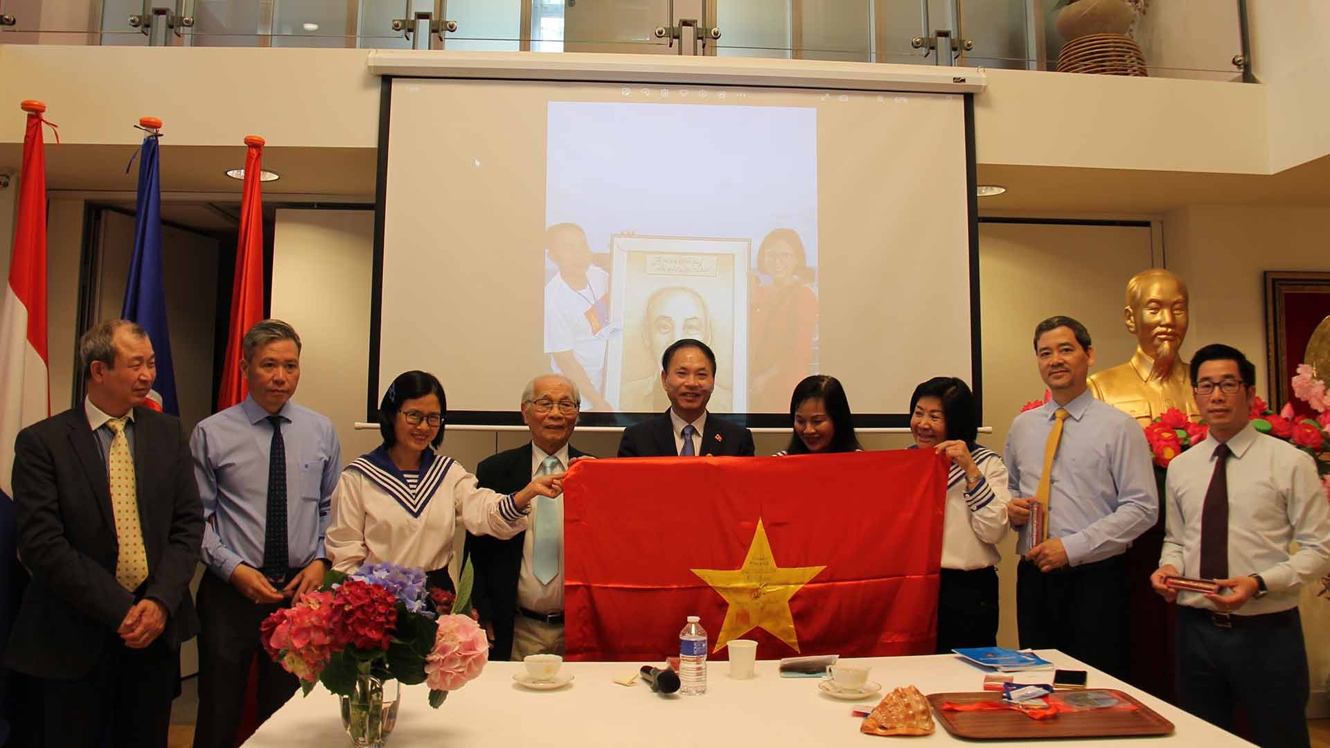 Chuỗi hoạt động kỷ niệm 133 năm ngày sinh Chủ tịch Hồ Chí Minh tại Hà Lan