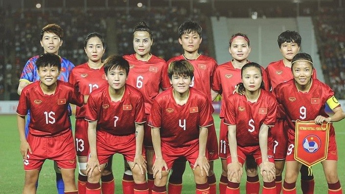 Huỳnh Như hết hạn hợp đồng, Lank FC đặt vấn đề gia hạn