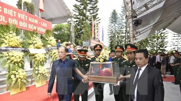 Remains of volunteer soldiers reburied in Ha Tinh province