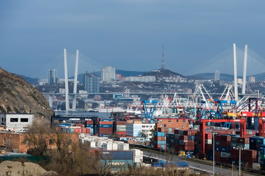 Từ ngày 1/6, Trung Quốc sẽ đưa thêm cảng Vladivostok của Nga vào danh sách các cảng trung chuyển để vận chuyển hàng hóa nội địa qua biên giới tại tỉnh Cát Lâm ở phía Đông Bắc. (Nguồn:  Shutterstock)