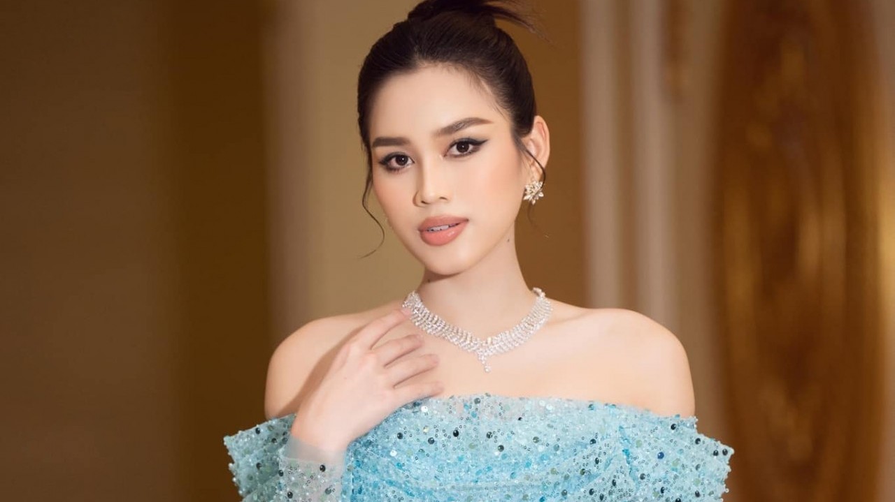 Vóc dáng nuột nà, hút mắt của Hoa hậu Đỗ Thị Hà