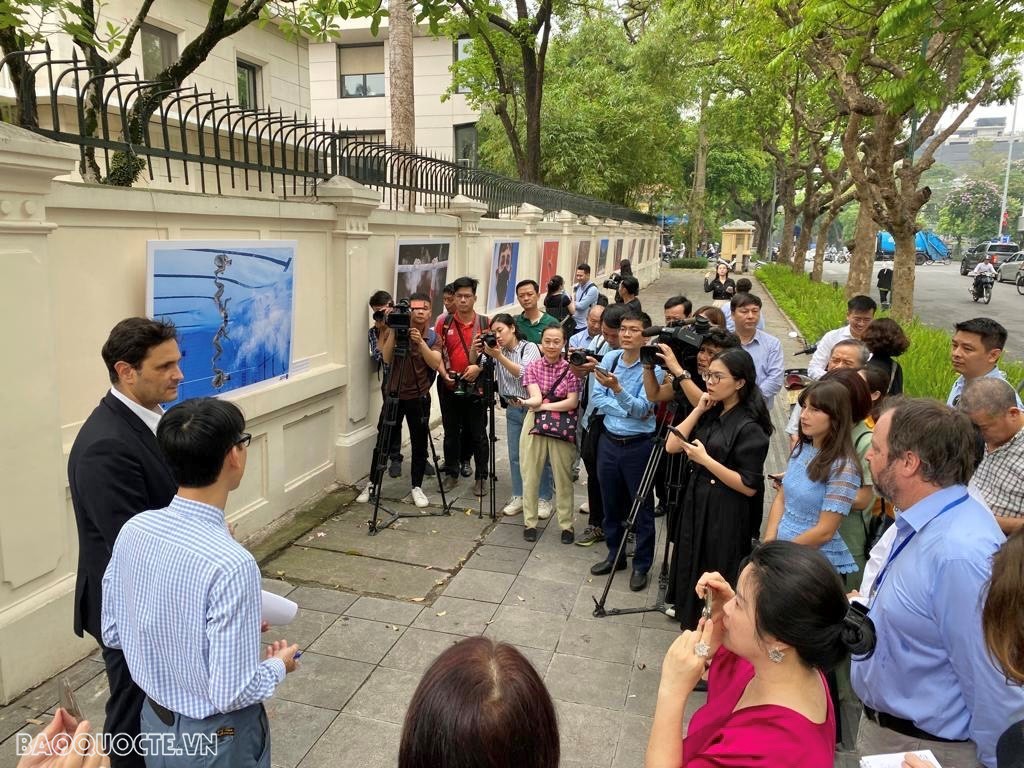 'Road to 2024' photo exhibition to celebrate Olympic spirit