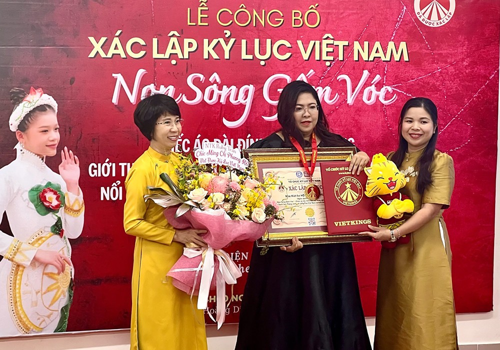 Kỷ lục áo dài Việt Nam