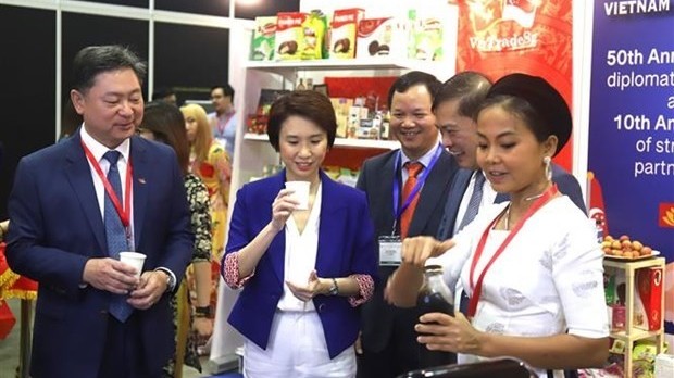 Vietnam joins int’l coffee, tea expo in Singapore