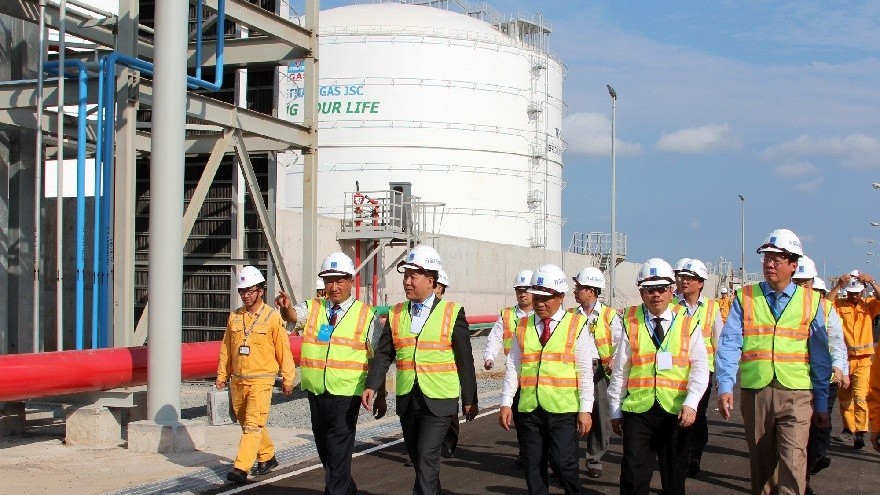 Shell to deliver first LNG shipment for PV Gas