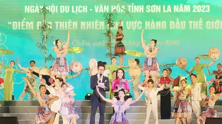 Culture and tourism festival opens in Son La