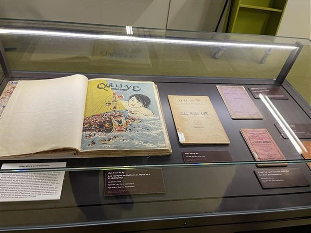 Old Vietnamese publications in Romanized script on display in Paris