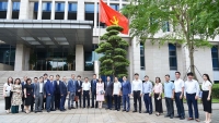 Lễ tiếp nhận tùng la hán Nhật Bản nhân dịp kỷ niệm 50 năm thiết lập quan hệ ngoại giao Việt Nam-Nhật Bản