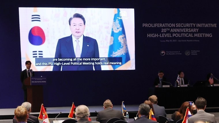 Tổng thống Hàn Quốc nhắc tên Triều Tiên giữa cuộc họp về vũ khí 'nóng', Hàn-Nhật tham vấn