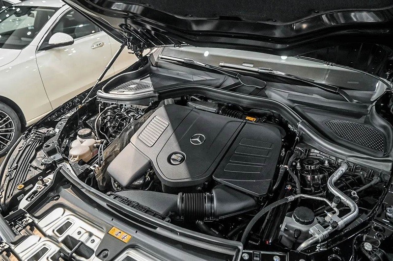Mercedes-Benz GLC200 2023 cho công suất đạt 204 mã lực