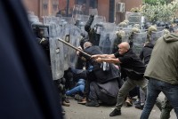 Căng thẳng leo thang ở Kosovo: Quân đội Serbia trực chiến, Mỹ-NATO-EU hành động khẩn, Nga cảnh báo 'vụ nổ lớn'