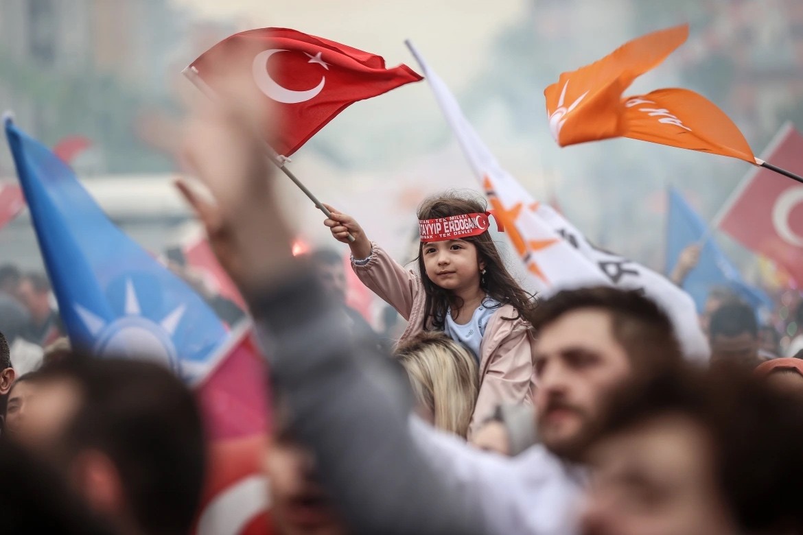 Người dân Thổ Nhĩ Kỳ ăn mừng chiến thắng của Tổng thống Erdogan