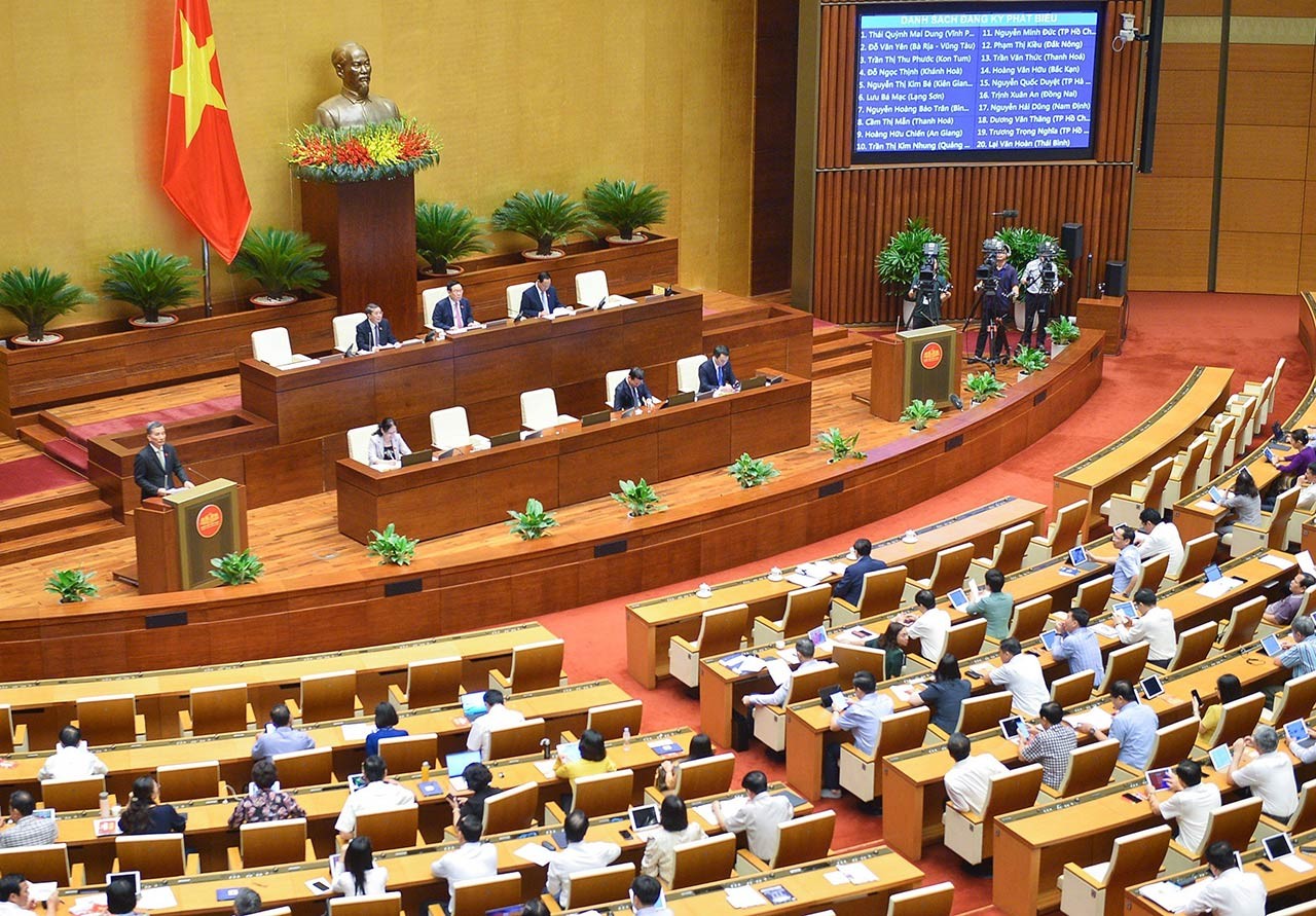 Quốc hội họp tại hội trường ngày 30/5.