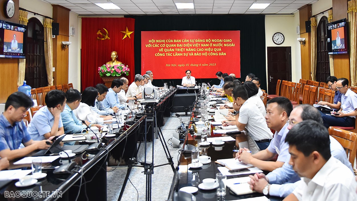 Bộ trưởng Ngoại giao Bùi Thanh Sơn: Phát huy tinh thần phục vụ, không ngừng nâng cao hiệu quả công tác lãnh sự và bảo hộ công dân