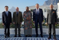 Điểm tin thế giới sáng 2/6: Thủ tướng Nepal thăm Ấn Độ, tấn công bằng dao tại Thụy Điển, Hội nghị Ngoại trưởng BRICS tại Nam Phi