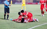 V-League 2023: Nhâm Mạnh Dũng bật khóc vì xúc động sau khi ghi bàn cho CLB Viettel