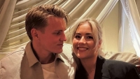 Arsenal: Đội trưởng Martin Odegaard đăng ảnh bạn gái đồng hương Na Uy