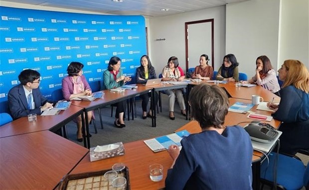 Vietnam Women’s Union delegation visits France