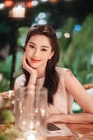 Sao Việt: Hoa hậu Đặng Thu Thảo xinh đẹp rạng ngời