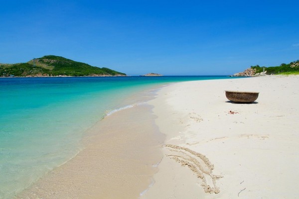 Ngoc Vung Island - ‘Luminescent Pearl Island, a journey to nature. (Photo: galatravel.vn)