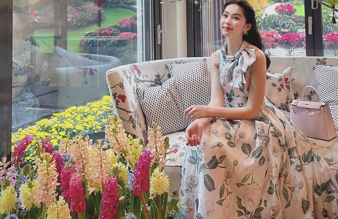 Hoa hậu Đặng Thu Thảo đẹp yêu kiều