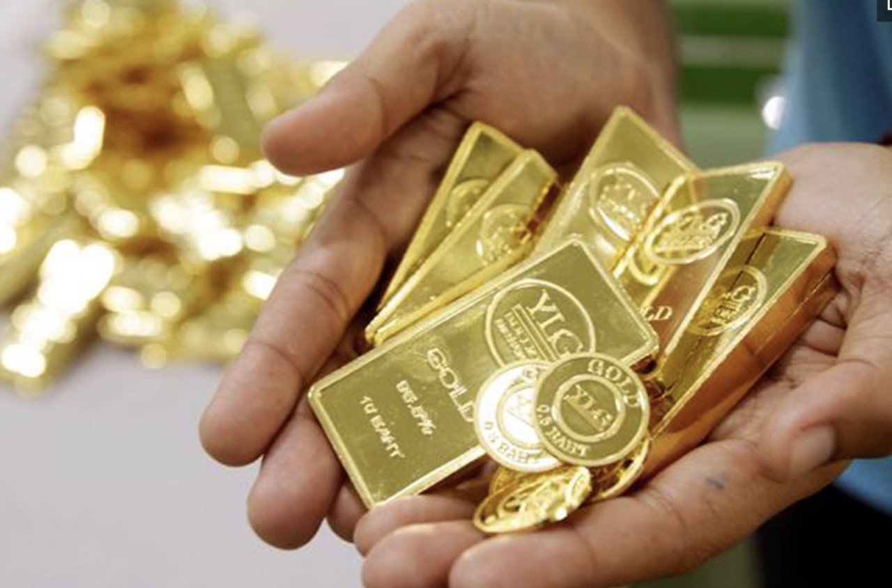 Vàng được mua mạnh, thách thứ vị thế đồng USD