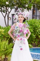 Hoa hậu Hà Kiều Anh đẹp như 'nàng thơ' bên con gái