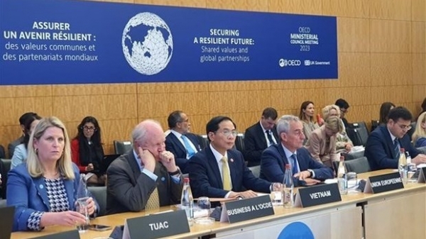 Vietnam makes suggestions at OECD Ministerial Council Meeting 2023