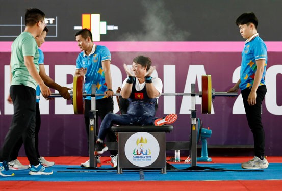 ASEAN Para Games 12: Đội tuyển cử tạ người khuyết tật Việt Nam hoàn thành xuất sắc chỉ tiêu