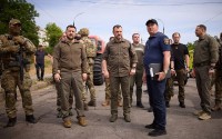 Vụ vỡ đập Kakhovka: Tổng thống Zelensky thân chinh đến thực địa; Nga tố cáo Ukraine ở Tòa công lý