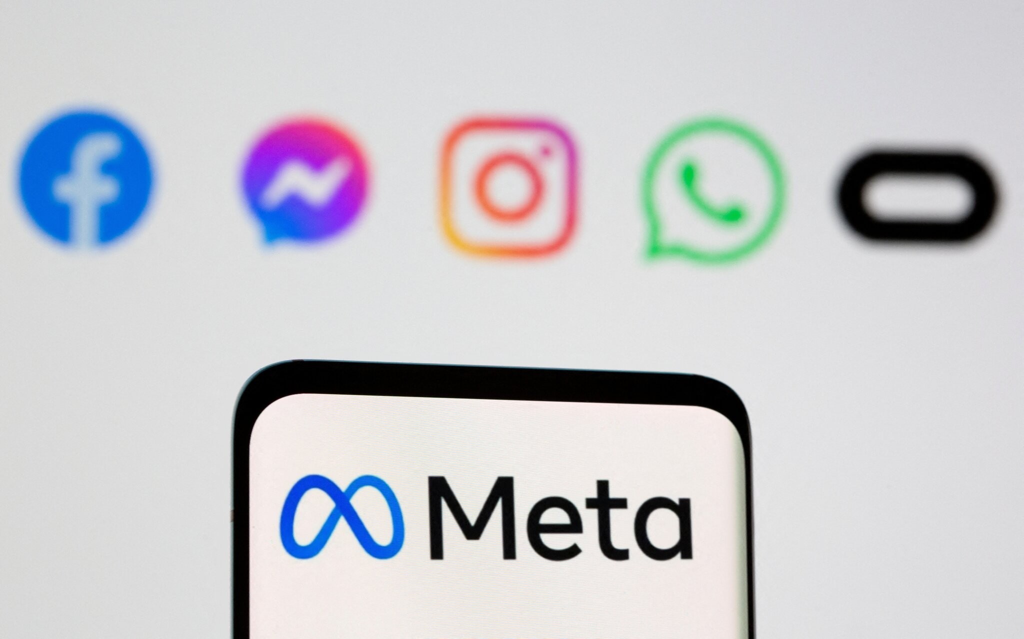 Meta giới thiệu công cụ AI mới cho các nền tảng mạng xã hội