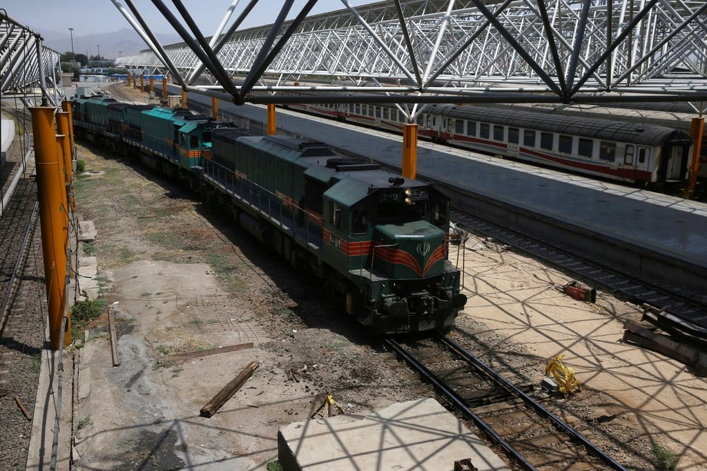 (06.10) TRACECA sẽ giúp việc đi lại giữa Iran và châu Âu thuận tiện hơn - Ảnh: Một chuyến tàu hỏa tại Ga Trung tâm Tehran. (Nguồn: AP)