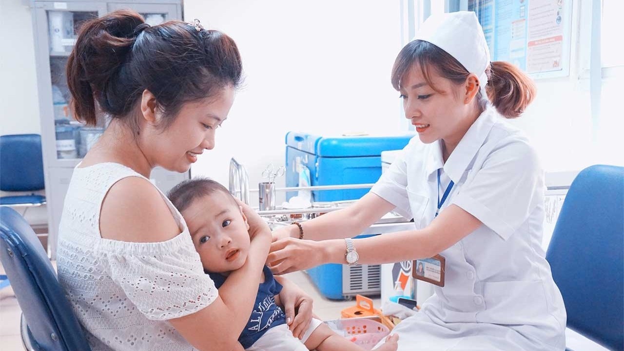 Bộ Tài chính: Chưa có cơ sở bố trí ngân sách cho Bộ Y tế mua vaccine tiêm chủng mở rộng năm 2023