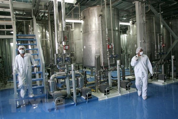 Iran nêu điều kiện làm chậm chương trình làm giàu urani