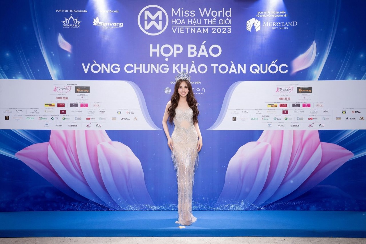 Nhan sắc Hoa hậu Huỳnh Nguyễn Mai Phương